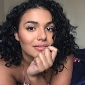 Meet your Posher, Ra janae